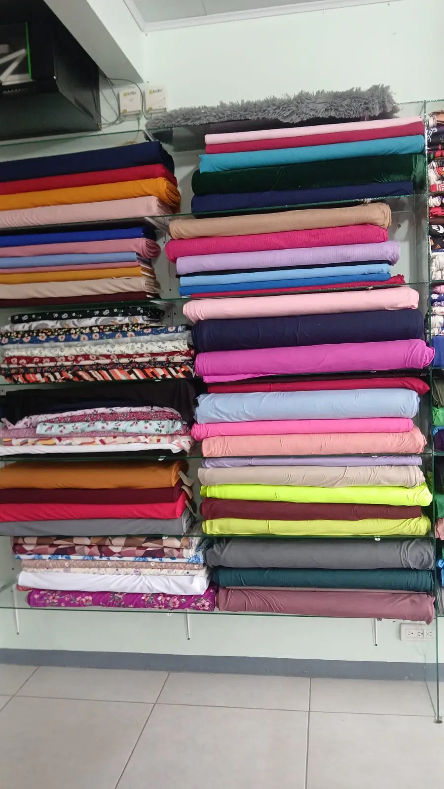 Variedad de foams y cintas